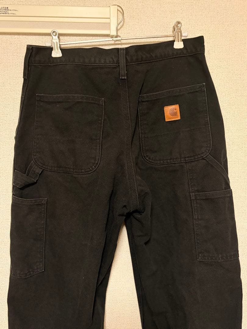 Carhartt ブラックカーゴパンツ