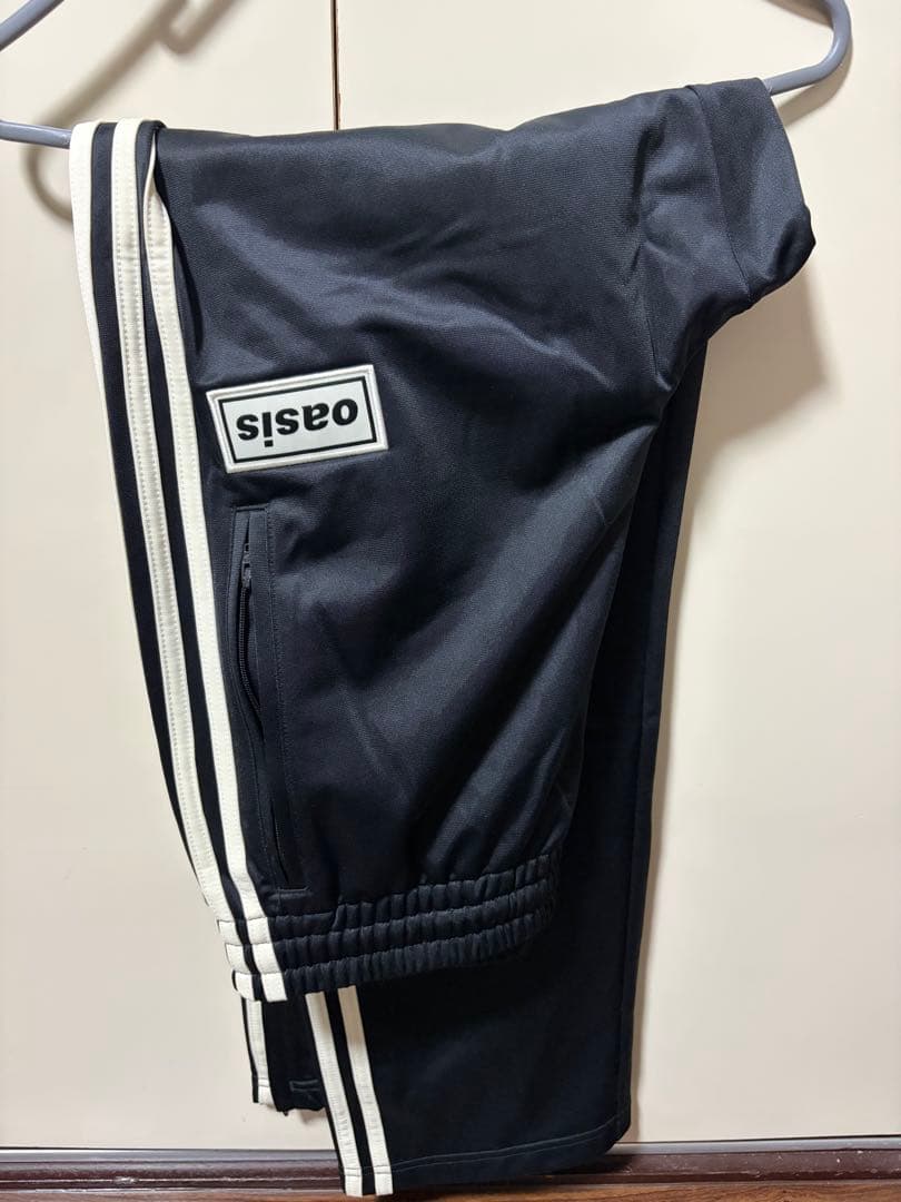 adidas×oasis コラボジャージセットアップ