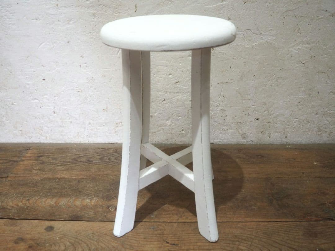 1369 ヴィンテージ 白ペンキのスツール　椅子　イス　チェア　レトロ　シャビー