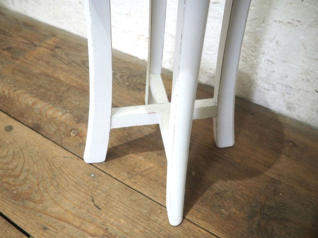 1369 ヴィンテージ 白ペンキのスツール　椅子　イス　チェア　レトロ　シャビー