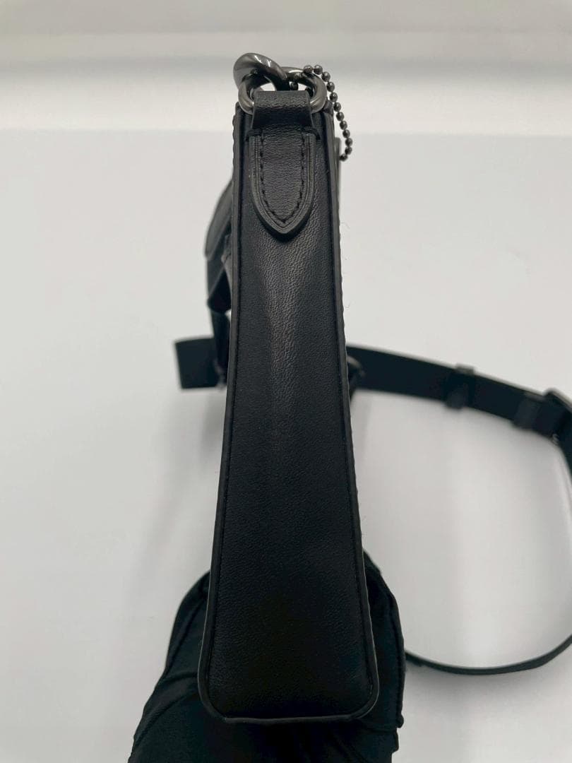 coach　コーチ　ホールデン　クロスボディ　シグネイチャー　キャンバス