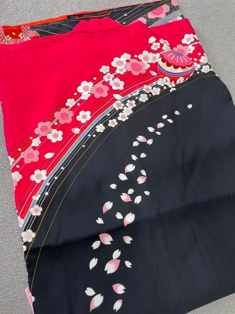 新品★七五三　きものと長襦袢　2点　四つ身　C09