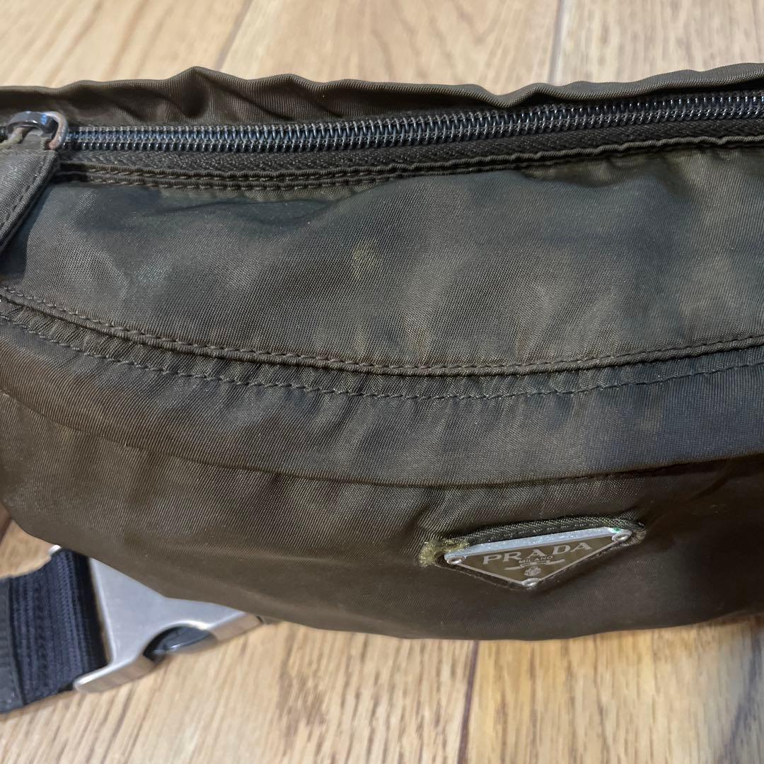 PRADA ボディバッグ オリーブグリーン