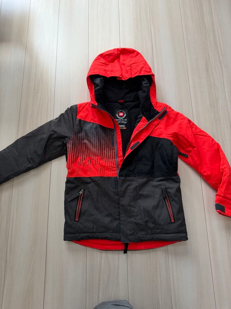 【686】キッズ　子供　スノボウェア