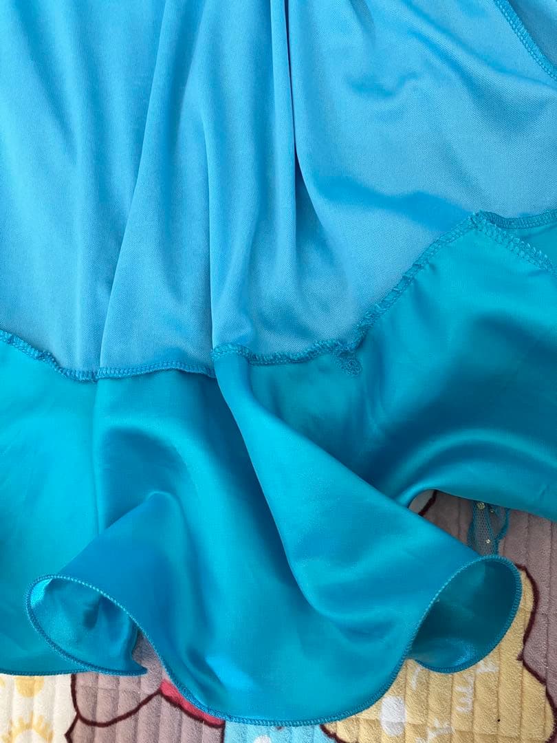 ダンスドレス　ダンスウェア　イチオク　スパンコール付き　M〜L