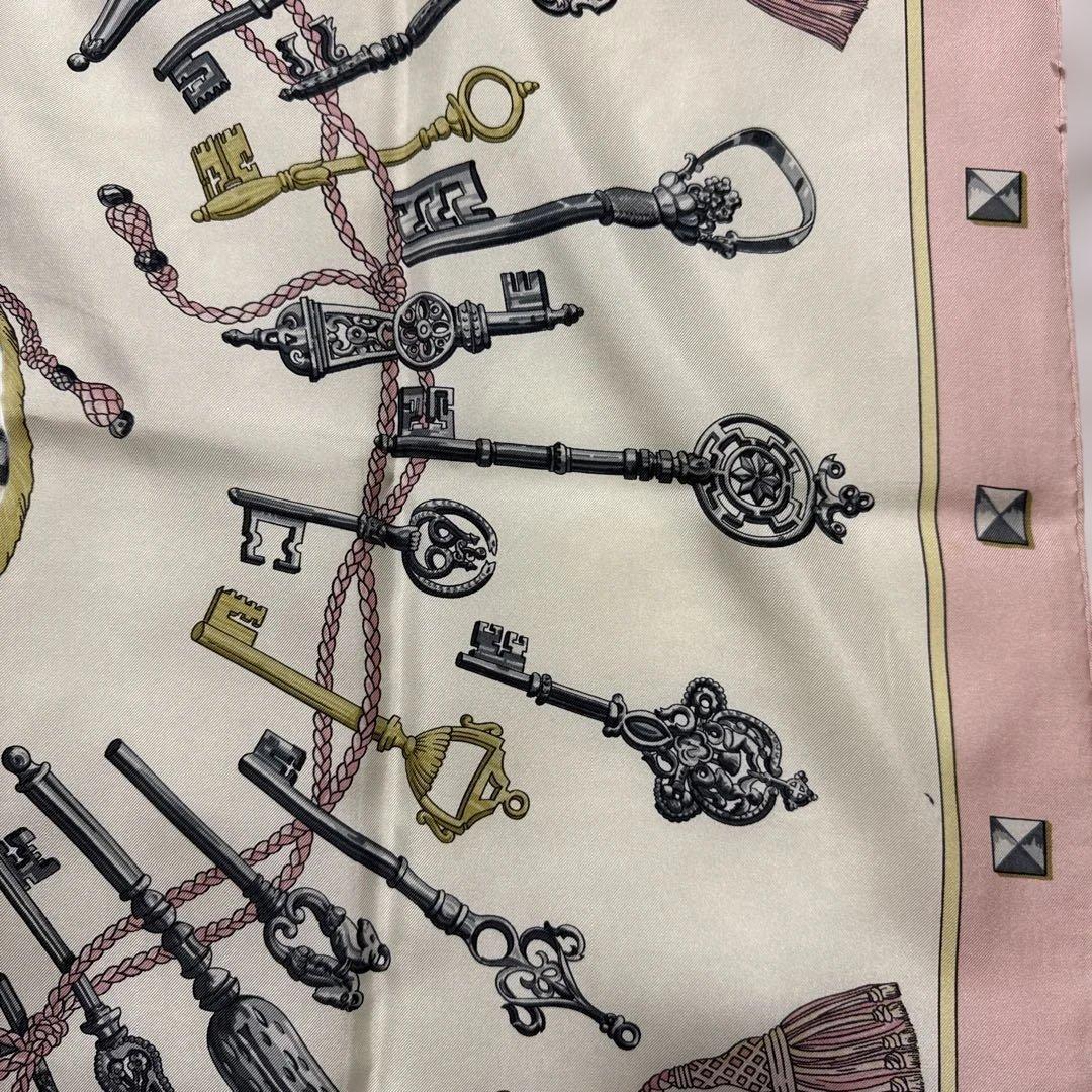 エルメス　鍵とタッセルデザイン ヴィンテージ　シルクスカーフ