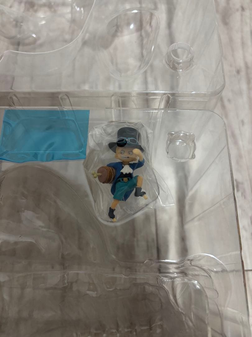 「ジャンク品」ワンピース104巻 掛け替えカバーイラスジオラマ　FILMRED