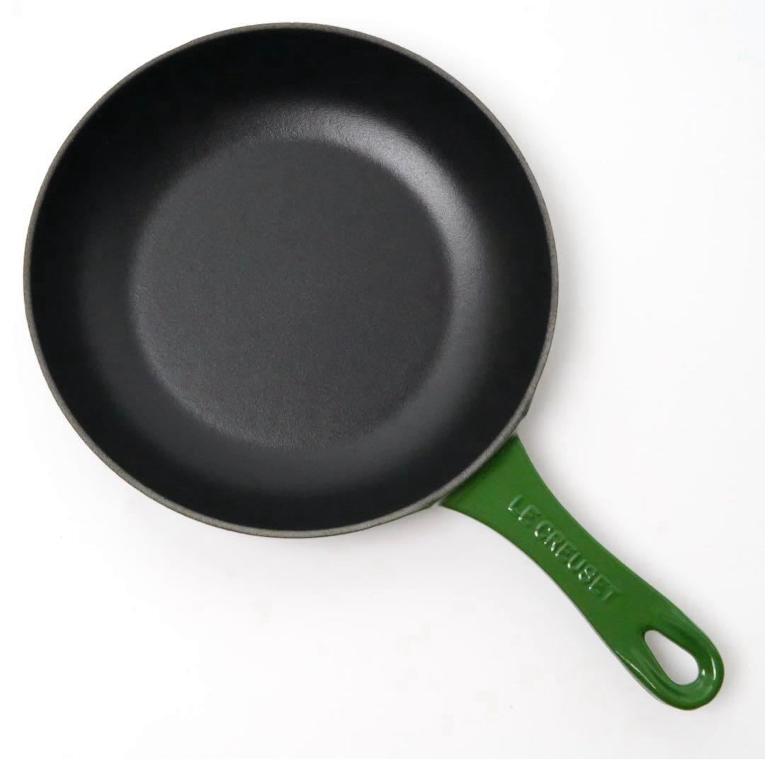 【新品】LE CREUSET　スキレット　クラシックグリーン　20cm
