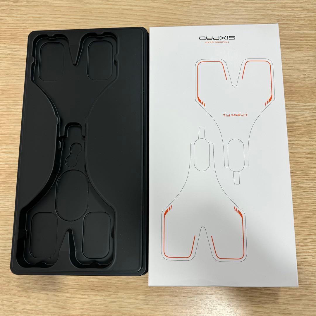 シックスパッド SE-AF03 チェストフィット 美品　定価３万