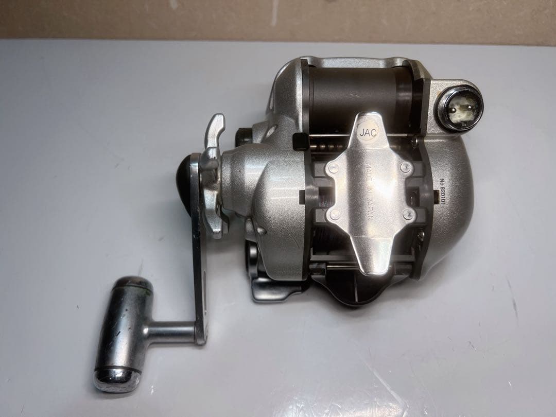 RYOBI アドベンチャー　電動リール SS700AT- S