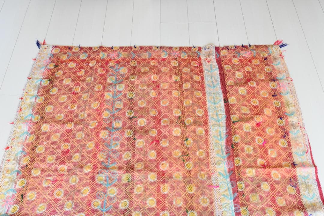 SALE】明るい刺繍と陽だまりカラーのヴィンテージカンタキルト