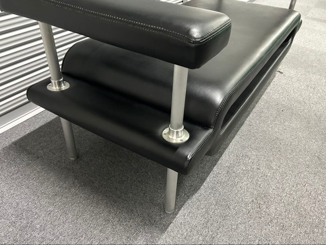 E&Y マガジンソファ 本革レザー　ブラック　マイケルヤング　2.5人掛けソファ