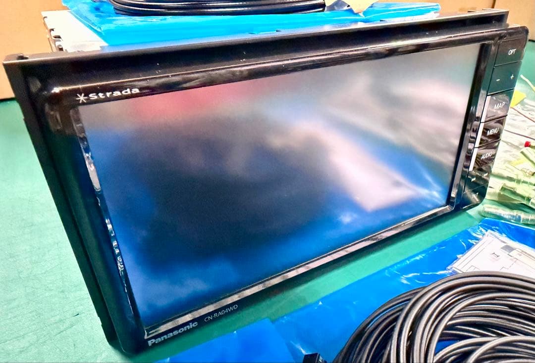 パナソニック 2DIN 200mmワイドフルセグナビ CN-RA04WD