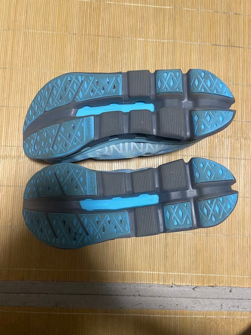 On Cloudflow 5 クラウドフロー 5 26.0cm