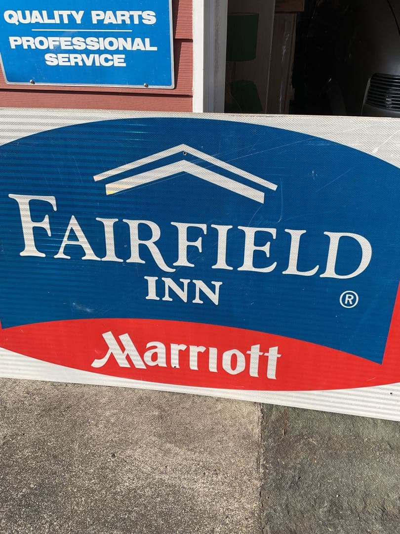 USA マリオットホテル巨大看板