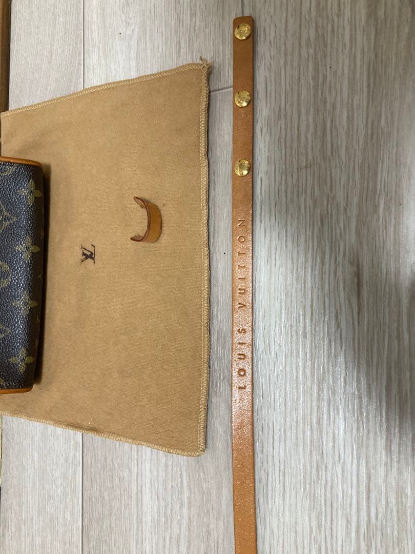 ルイ・ヴィトン モノグラム ボディバッグ ウエストポーチ !注意!一部