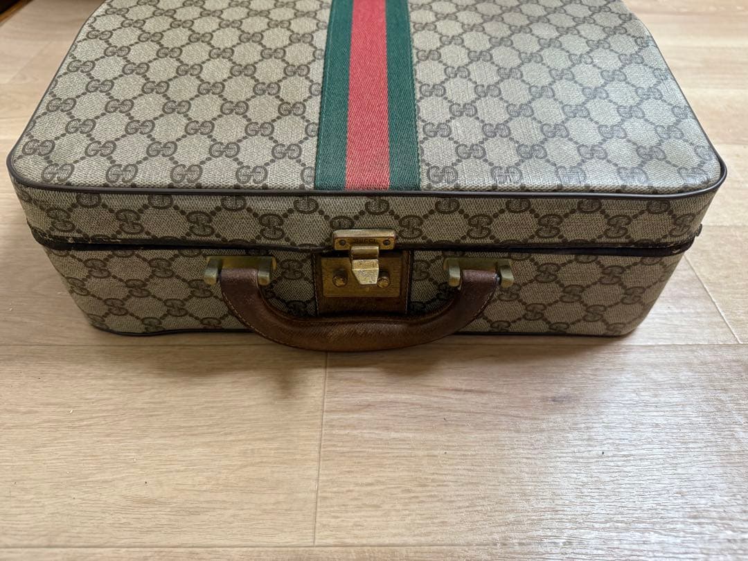 Gucci グッチ　オリベッティ　タイプライターLETTERA35