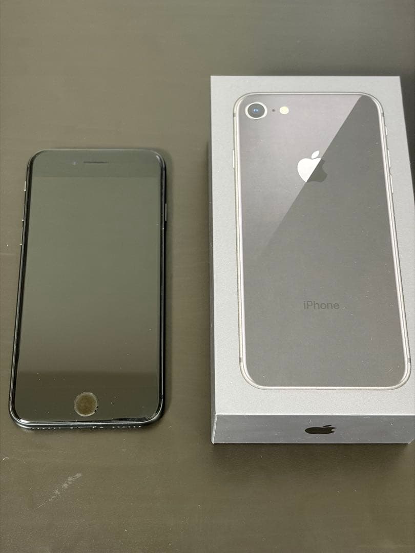 Apple iPhone 8 スペースグレー 64GB 本体 箱付き 付属品付き - メルカリ