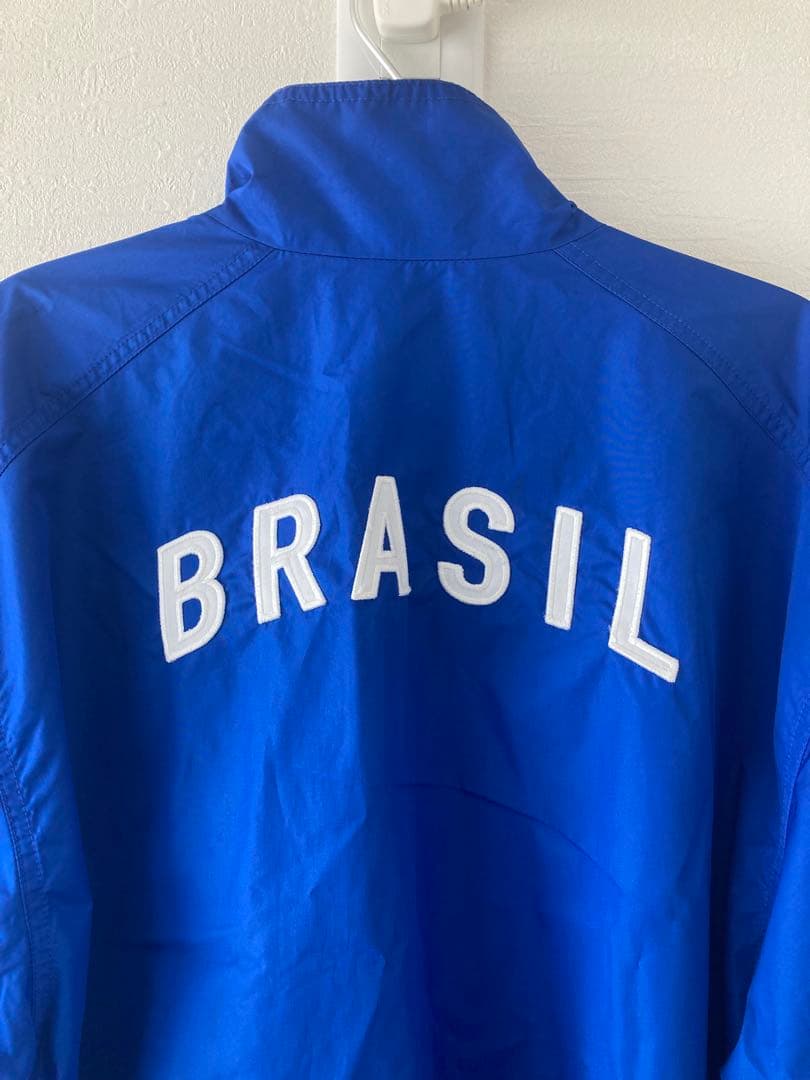 ☆送料無料☆NIKE(ナイキ)ブラジル代表ジャケット☆
