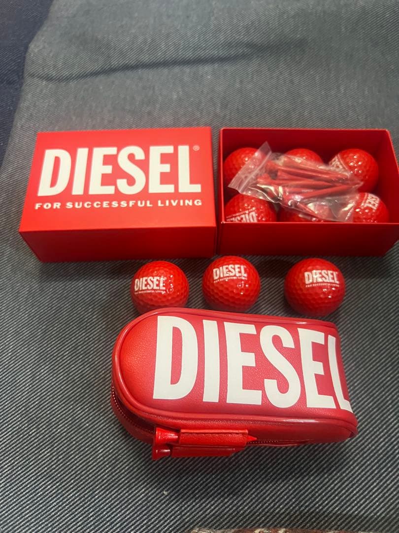 ディーゼルゴルフボールとケースの2点セット