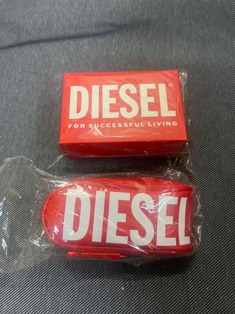 ディーゼルゴルフボールとケースの2点セット