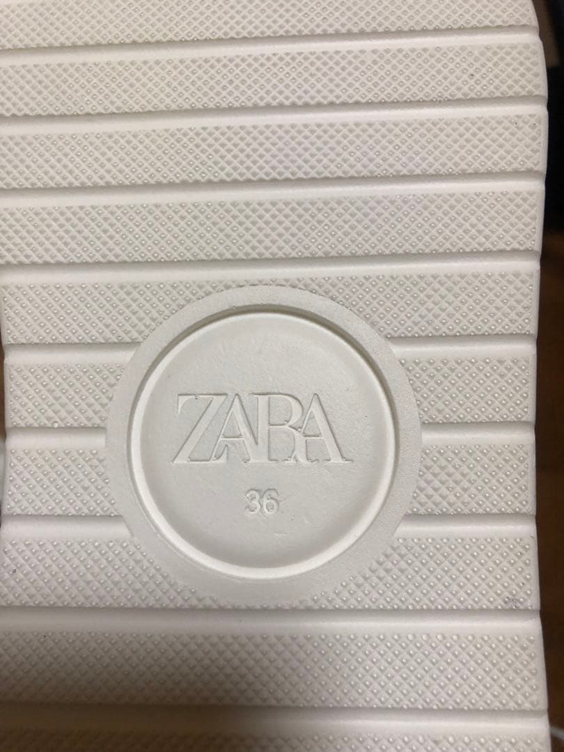 ZARA フラットフォームソールスニーカー