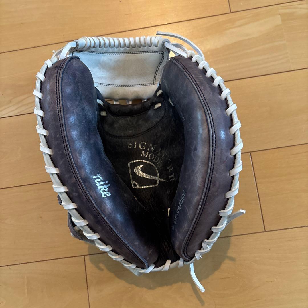 NIKE SIGNATURE MODEL 軟式グローブ