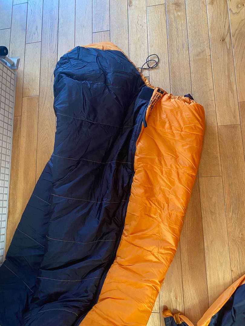 イ*ュ様 ISUKA イスカ アルファライト 700 寝袋 綺麗 2回 使用