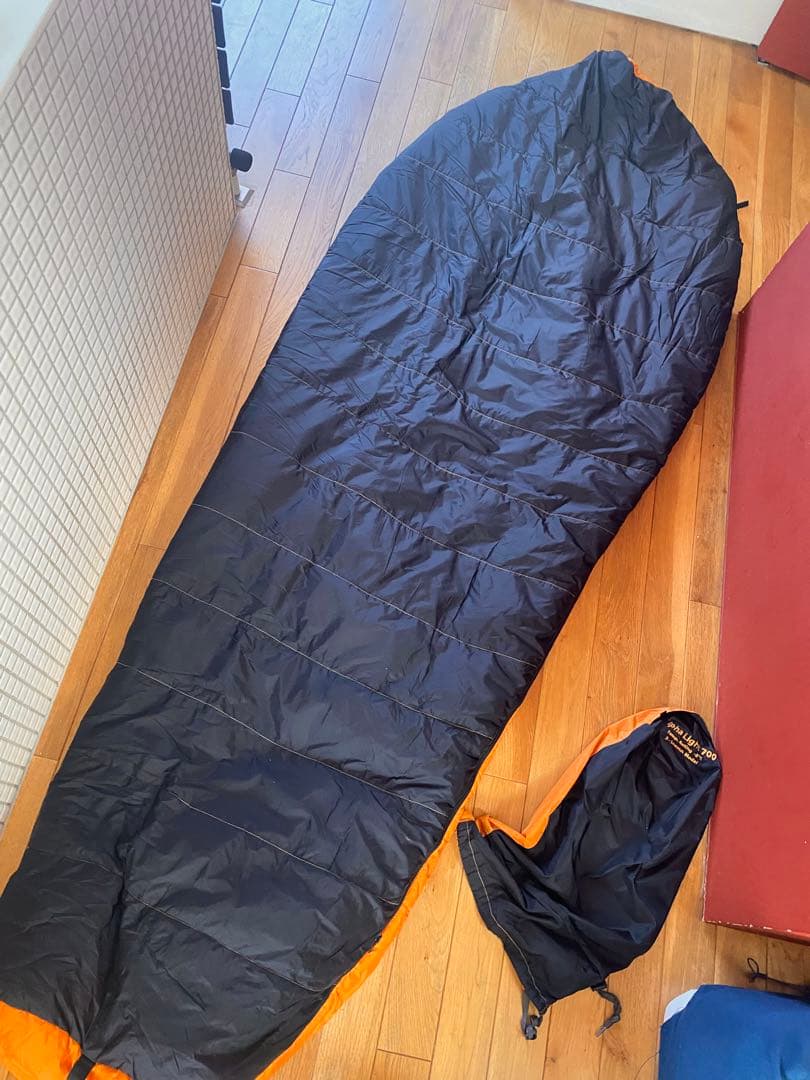イ*ュ様 ISUKA イスカ アルファライト 700 寝袋 綺麗 2回 使用