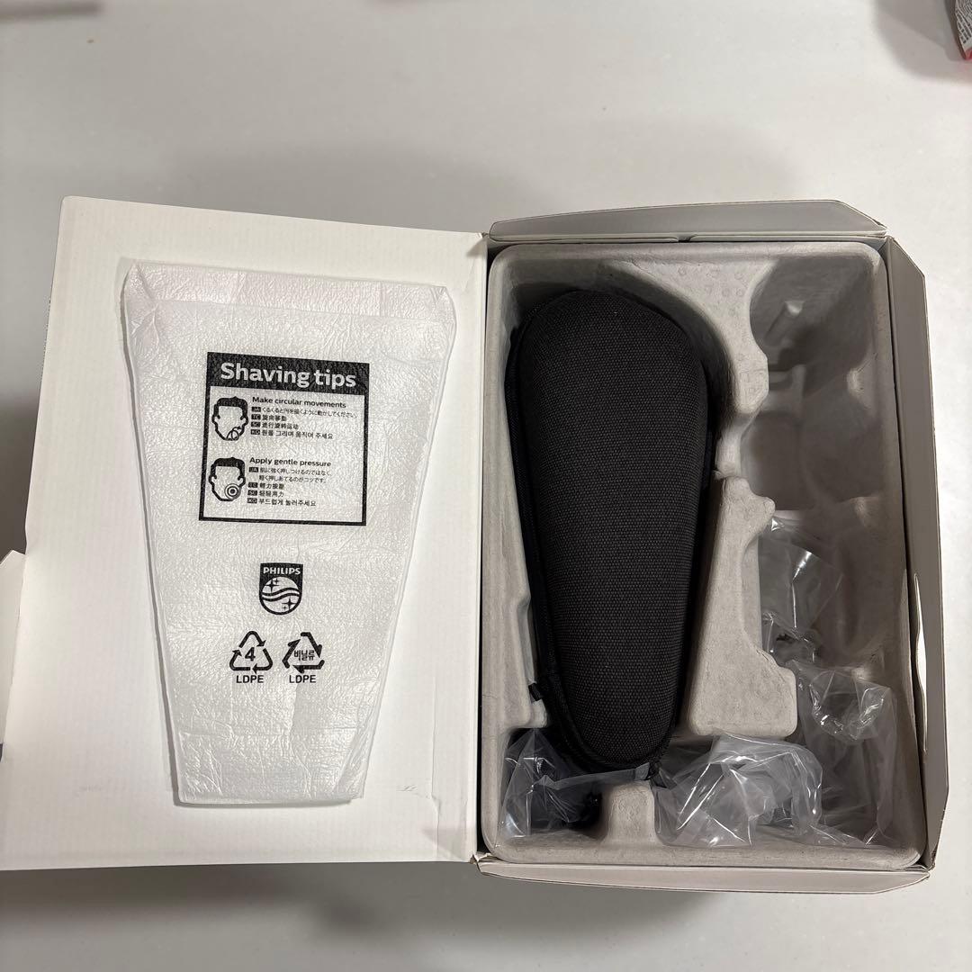 PHILIPS メンズ電気シェーバー 7000 Series S7882/51