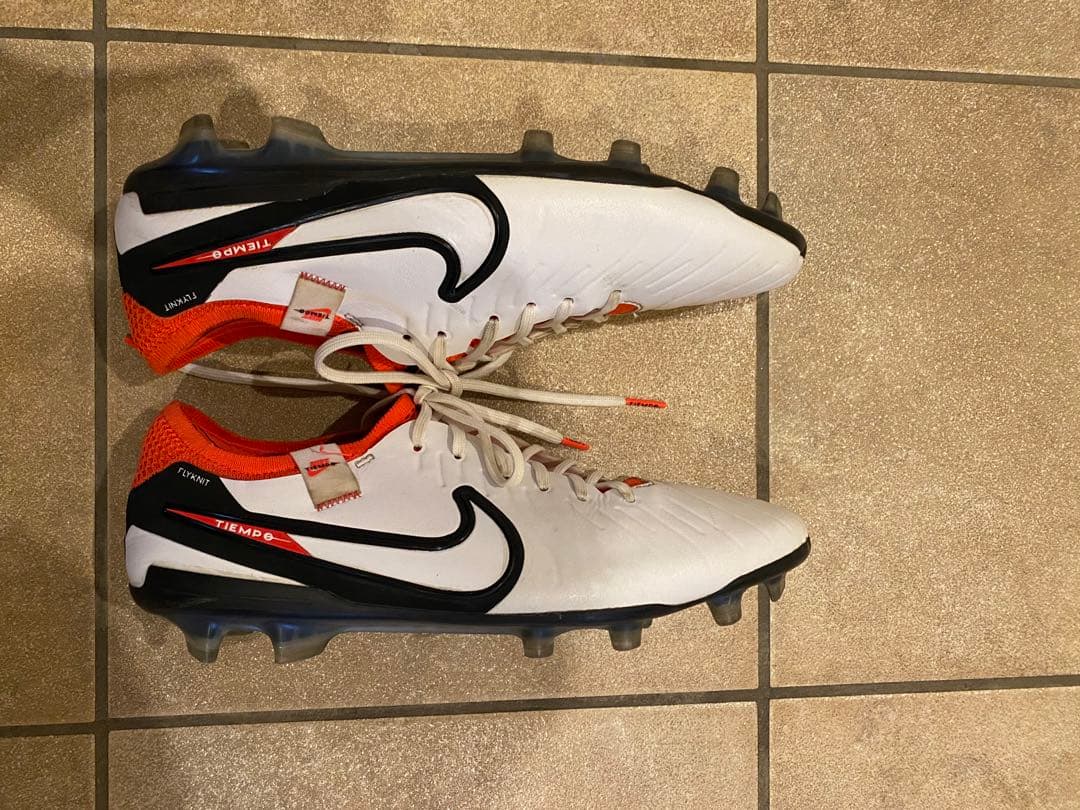 ナイキ　ティエンポ　レジェンド 10 エリート　FG