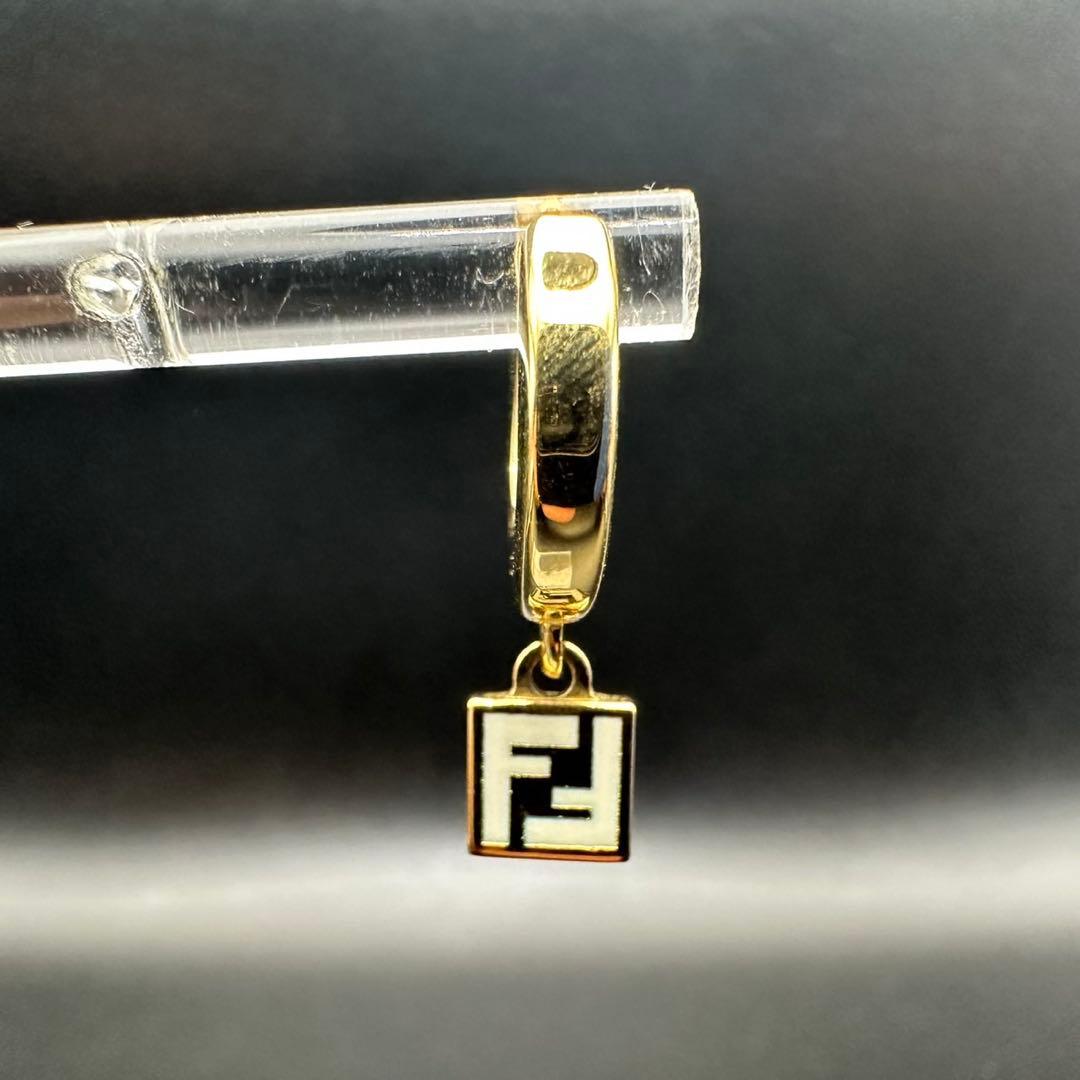 極美品✨ FENDI フェンディ ピアス フォーエバー ゴールド 1492