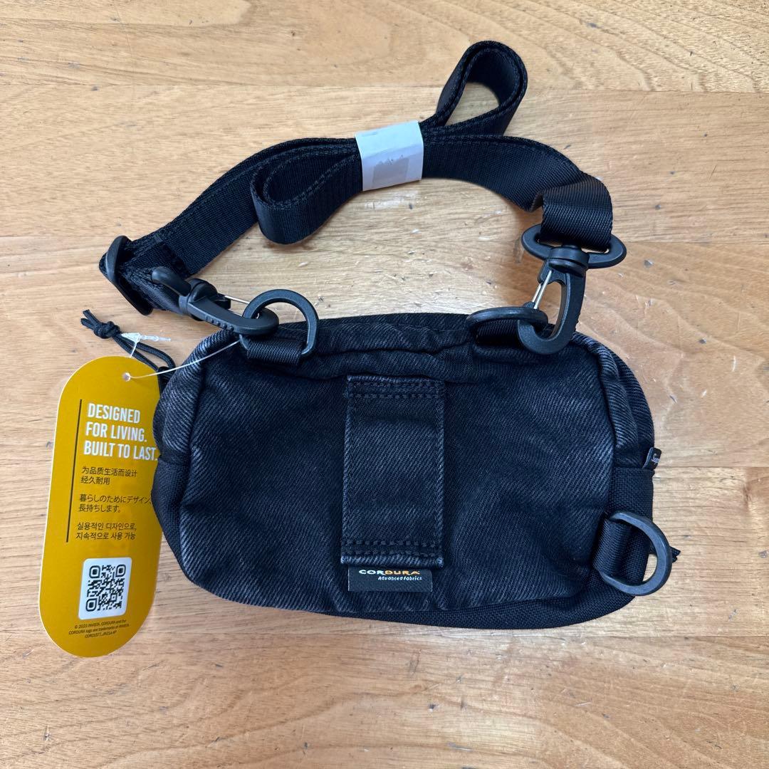 SUPREME CORDURA ブラックボディバッグ