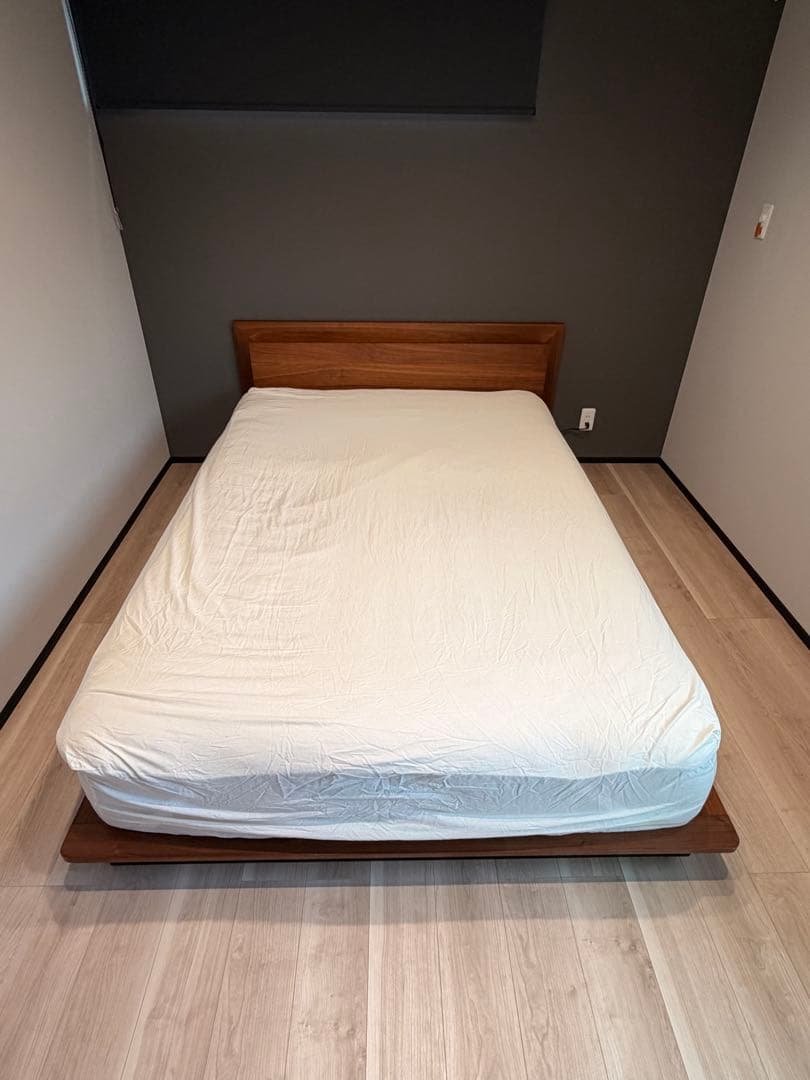 【美品】ニトリ ダブルベッドフレーム