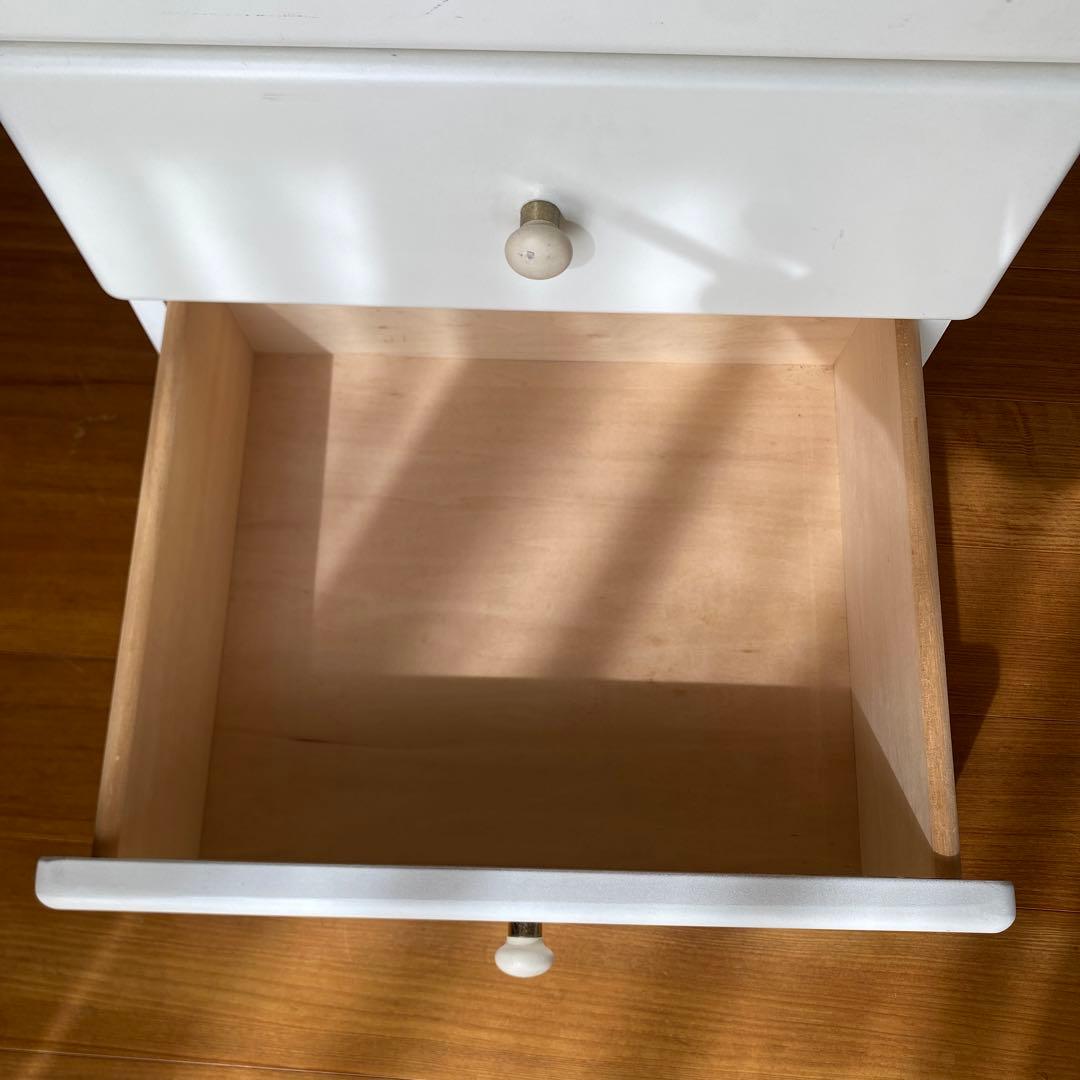 可愛い】ホワイト　4段チェスト　レトロ