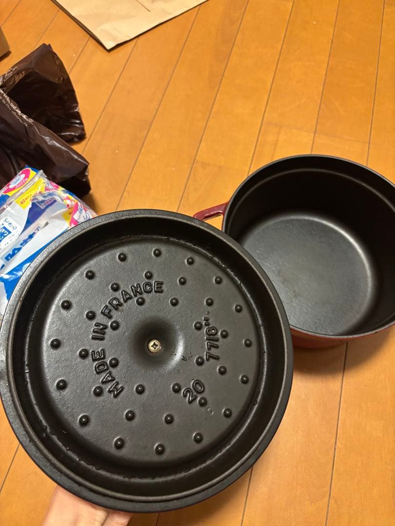 staub ストウブ 20cm ココットラウンド チェリー