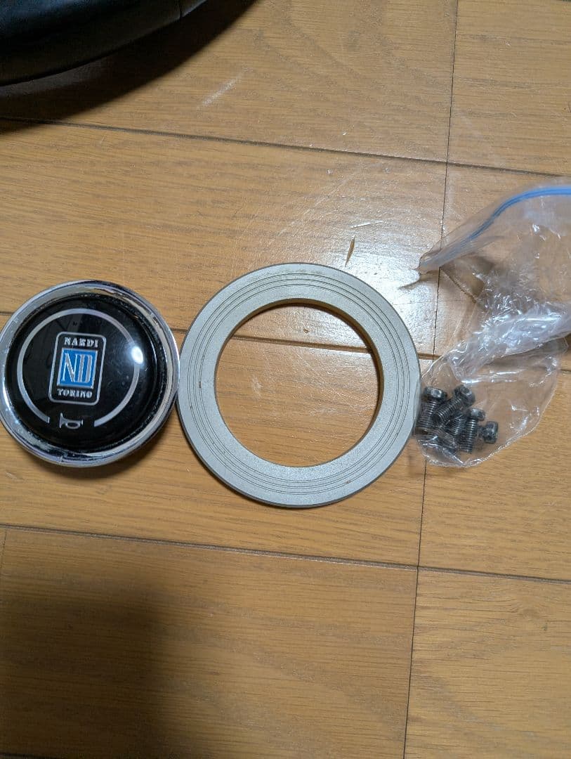 ナルディ　クラシック　レザーハンドル　33パイ