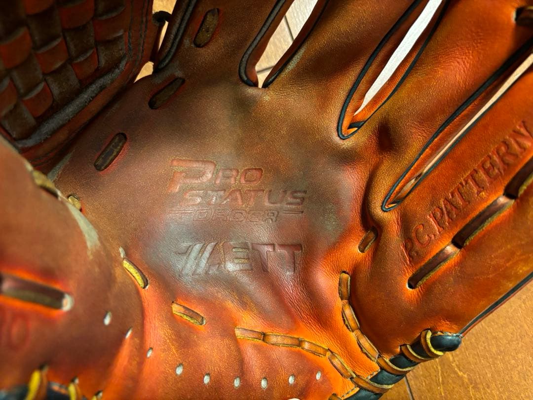 硬式内野手用グローブ【右投げ用】