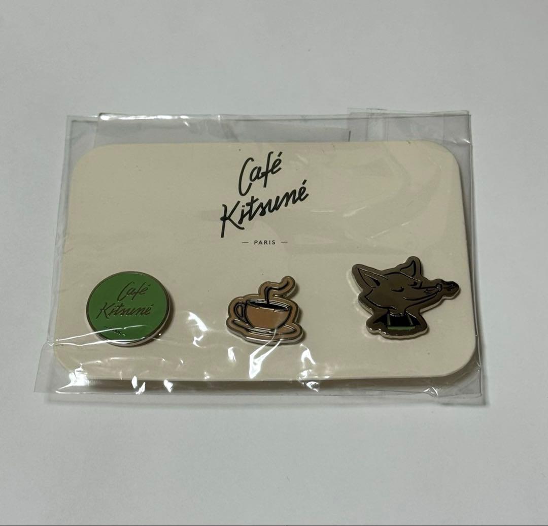正規品 新品未開封 カフェキツネピンバッジ3個セット - メルカリ
