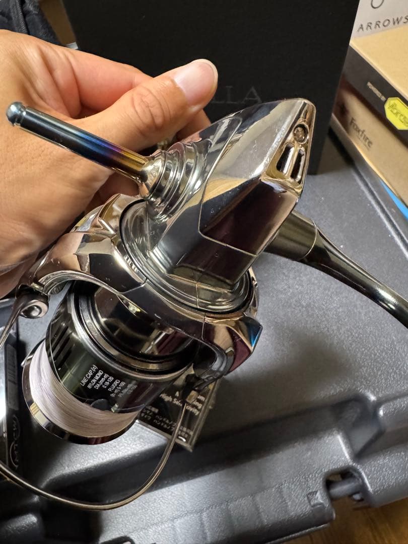 シマノ　22ステラ2500S リブレハンドルノブ　MTCWリールスタンド付き