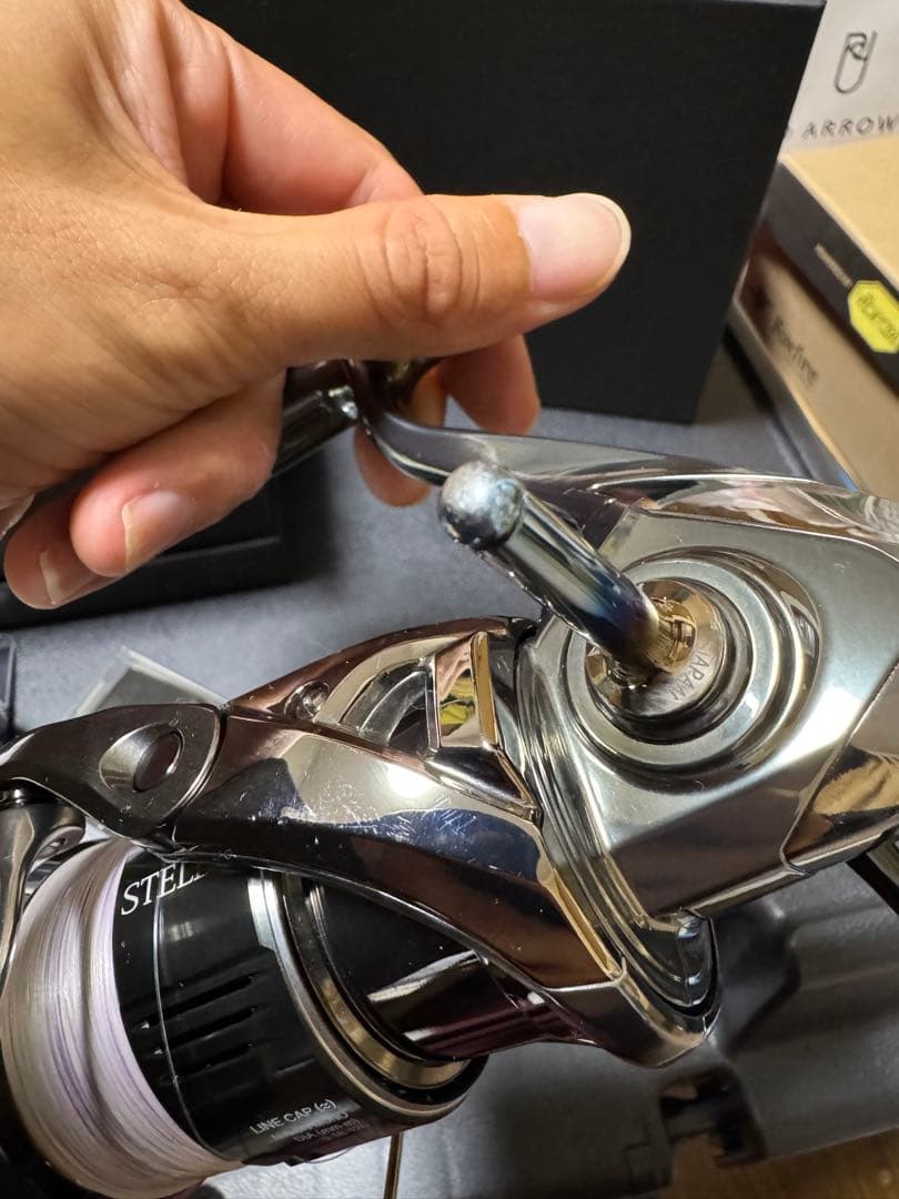 シマノ　22ステラ2500S リブレハンドルノブ　MTCWリールスタンド付き