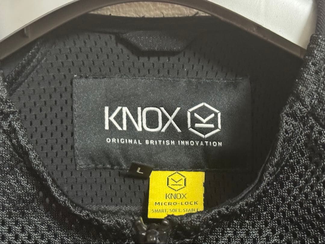 KNOX Urbane Pro 胸部プロテクター付き