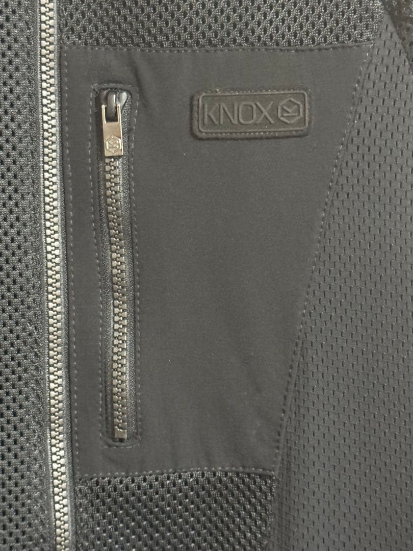 KNOX Urbane Pro 胸部プロテクター付き