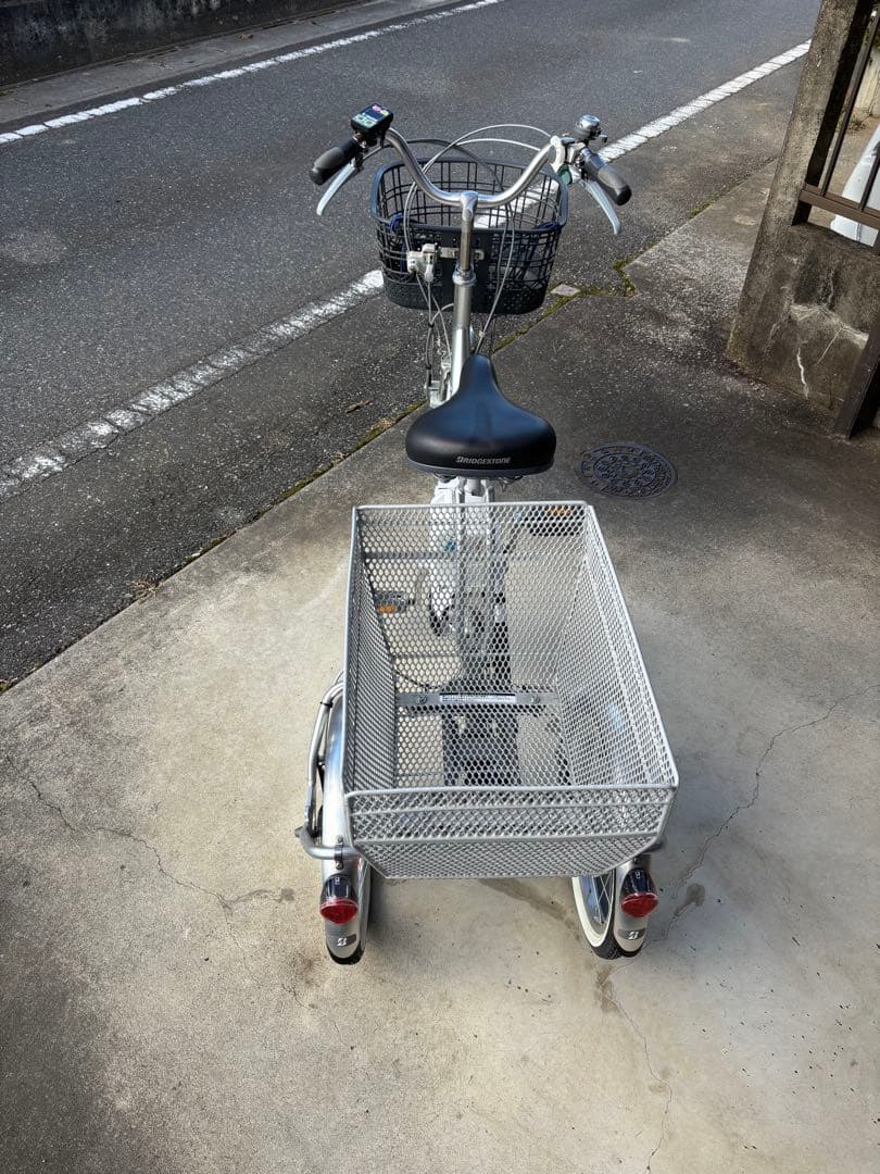 ブリヂストン　アシスタワゴン電動アシスト三輪車