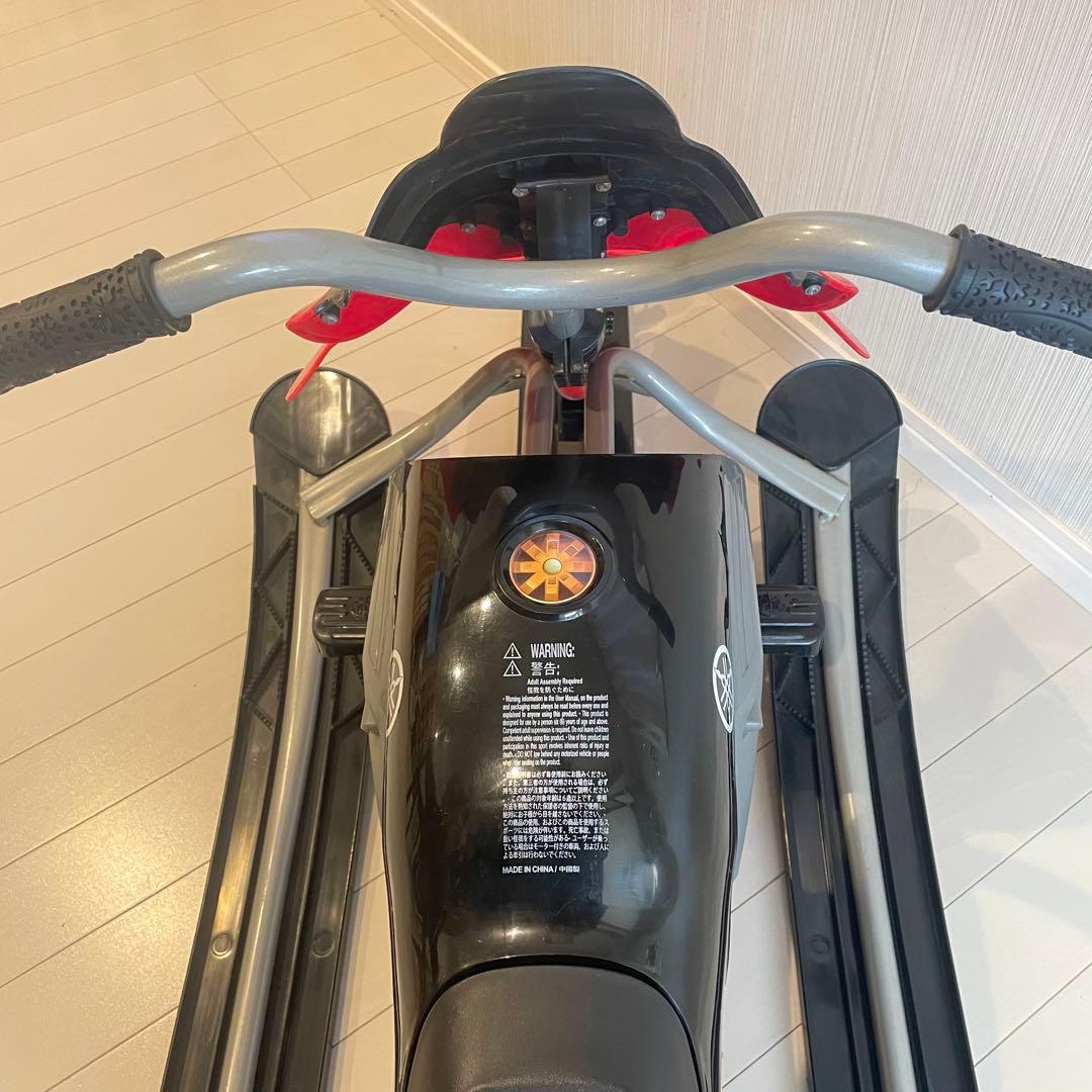 ヤマハ スノーモービル型 ソリ レッド 子供用