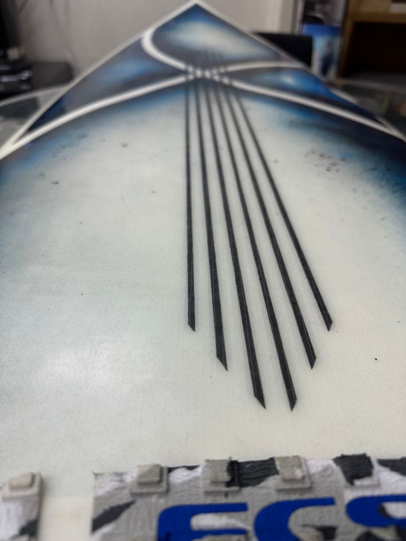 シャープアイサーフボードのディスコテックのEPSボードです。