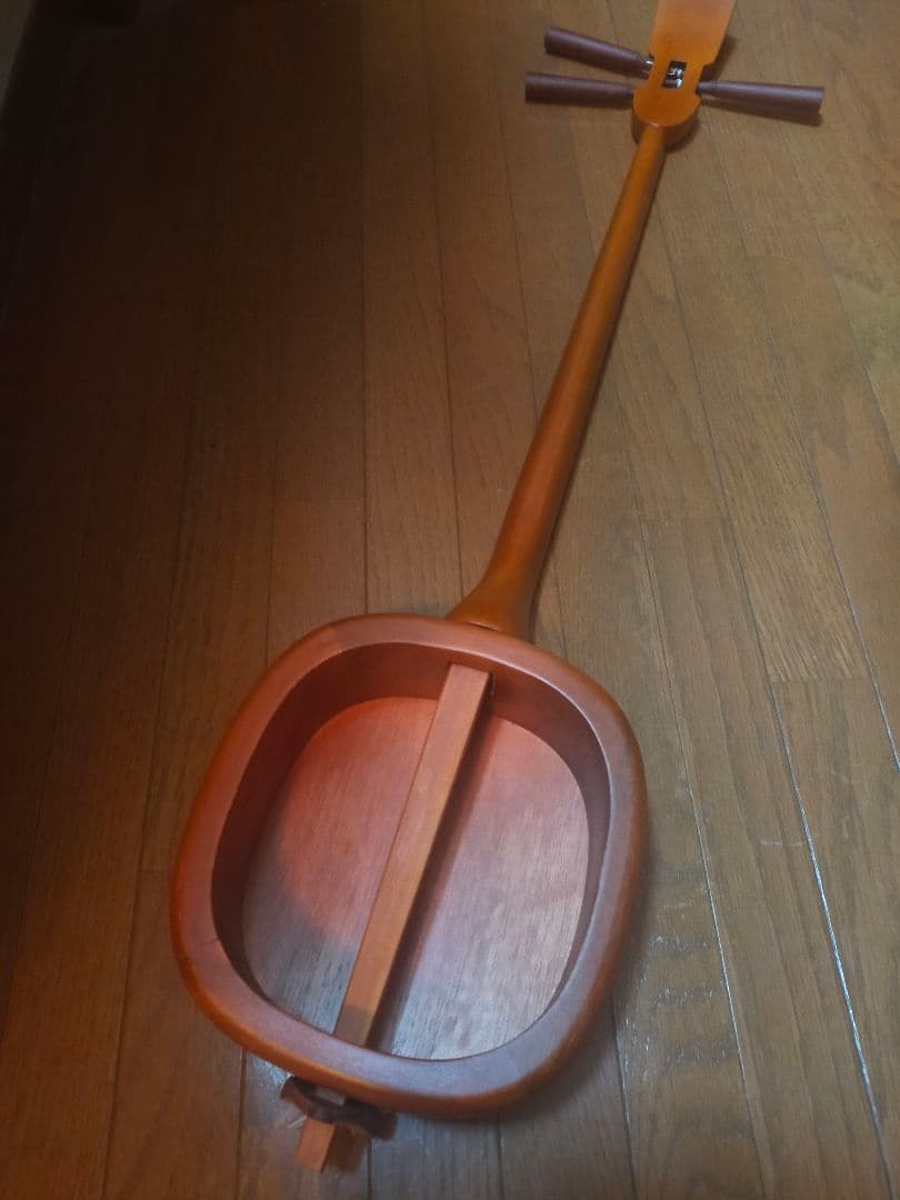 沖縄三線 ASOVIVA製 美品 弦楽器