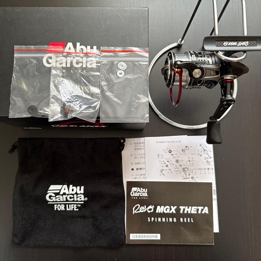 リール ABU REVO MGX THETA 2000SH