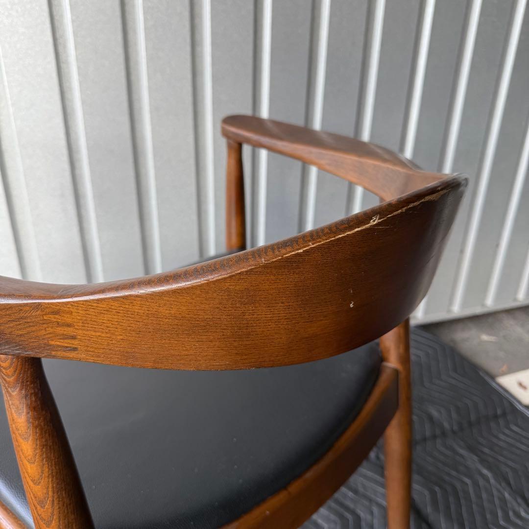 The chair ザ・チェア ハンス・J・ウェグナー リプロダクト　肘掛け