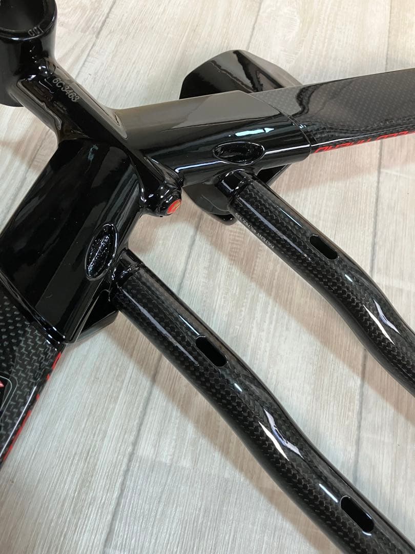 Vision カーボンファイバー エアロハンドル　B17